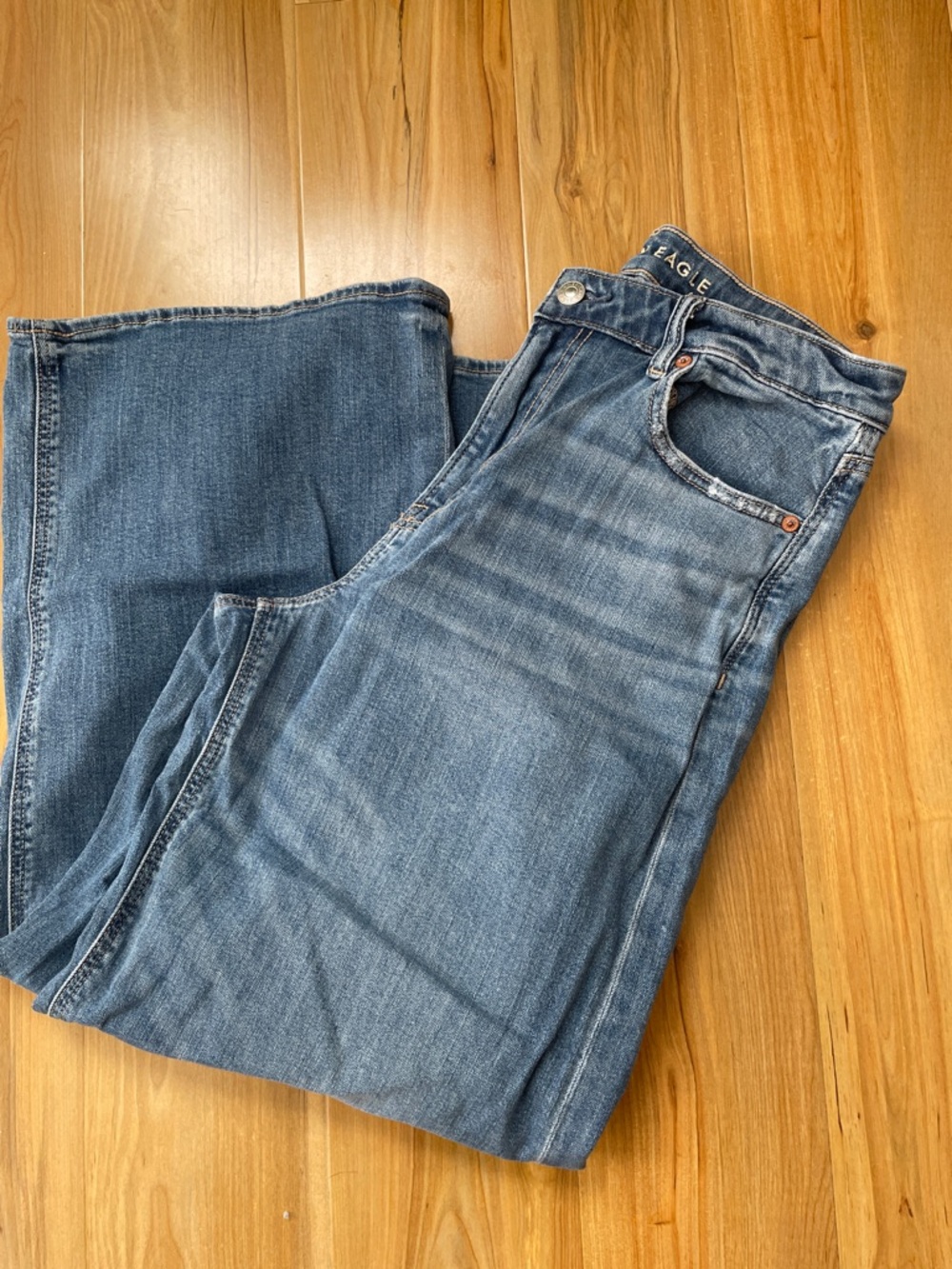 American Eagle Outfitters Super High Rise Baggy Wide Leg Jeans - Medium Blue - Picture 3 of 5